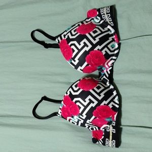 Victoria's Secret Pink Wear Everywhere Push Up Bra Size 34B